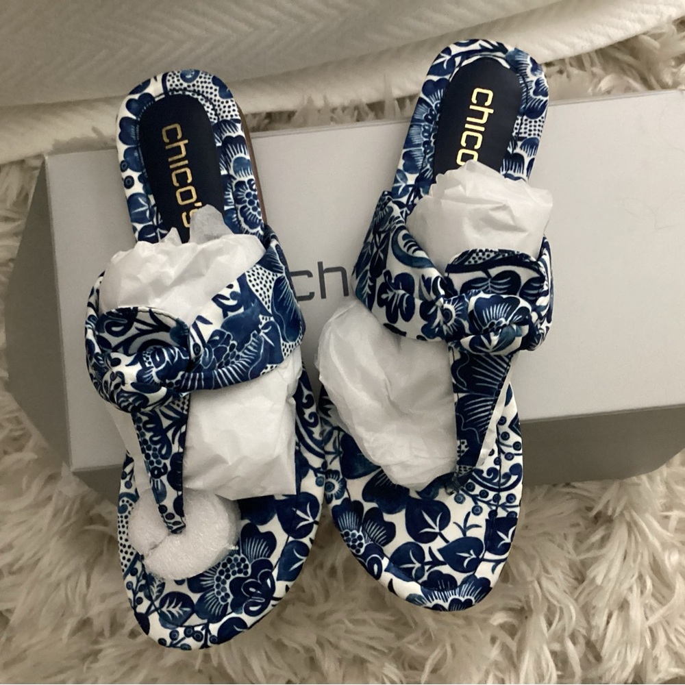 Chico’s Classic Navy Sandal Flip Flop Knotted Thong Women’s Sandals